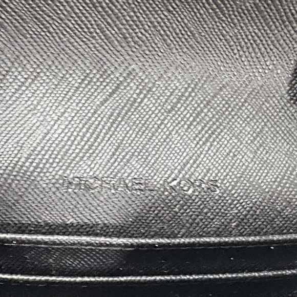 Michael Kors Black Crossbody Wallet Bag with Gold Chain - Picture 3 of 8